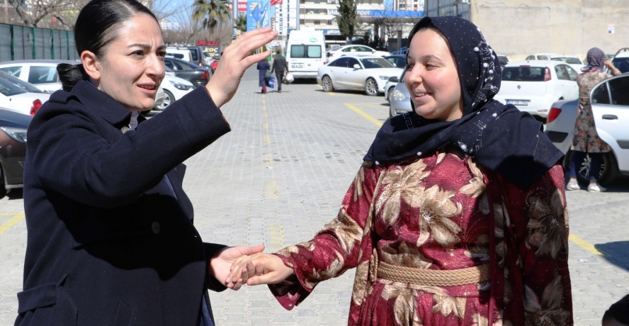 Kadınlar 'Essum Aslan' diyor